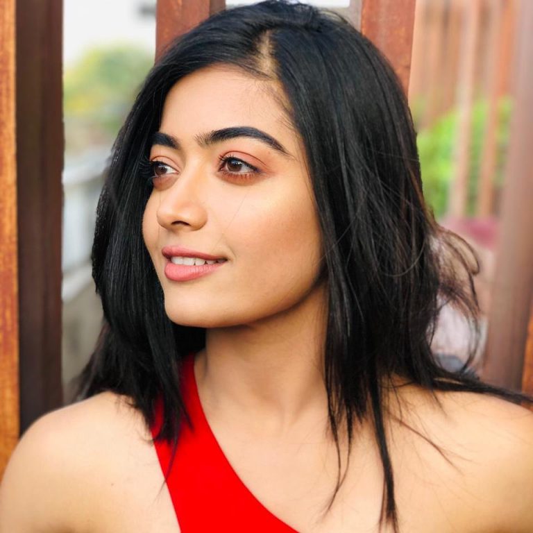 Rashmika Mandanna Age, Height, Weight, Bra size, Family, Biodata, Wiki